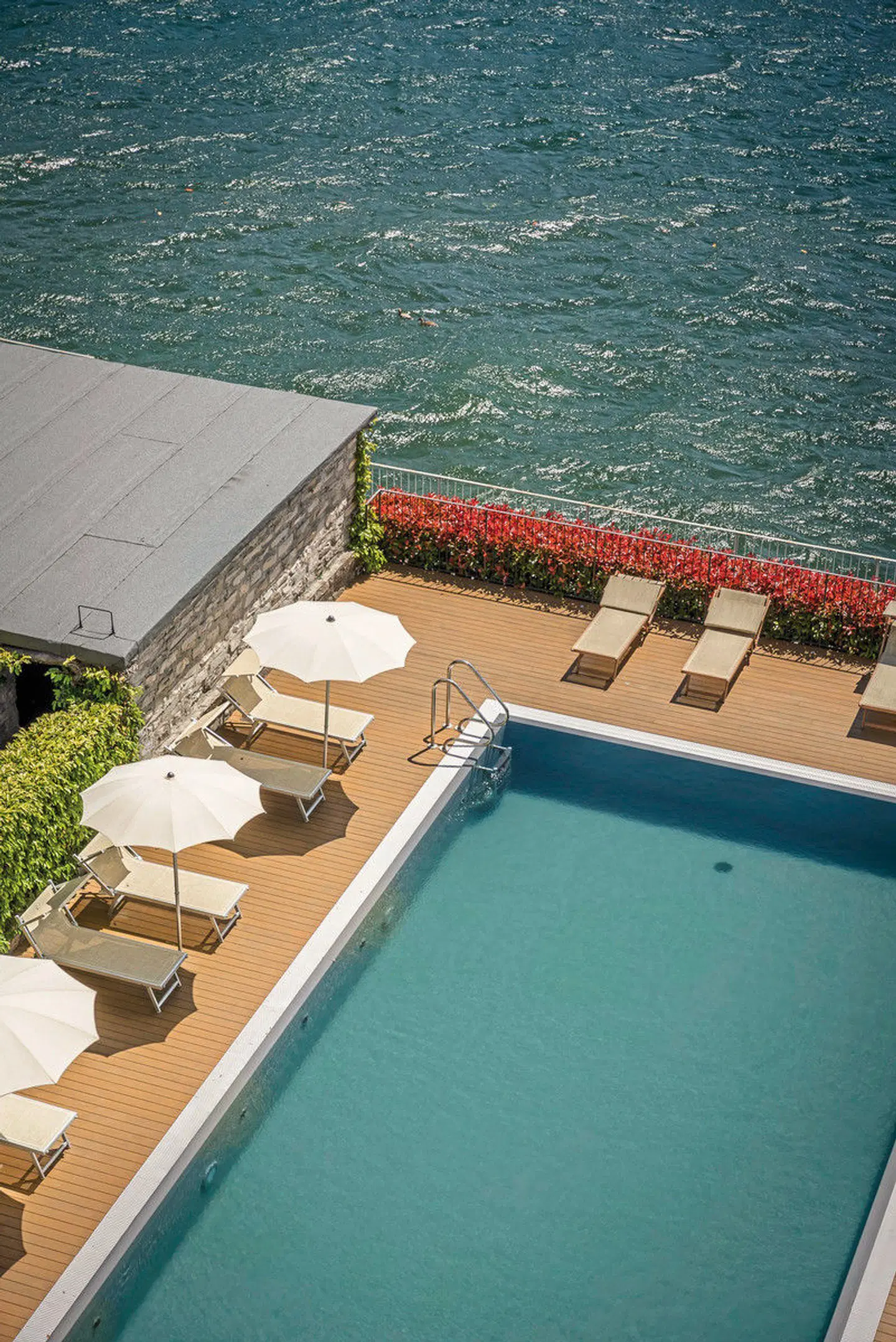 Regina OUTDOOR_POOL