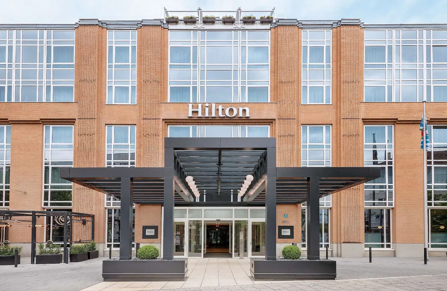 Hilton Munich City EXTERIOR