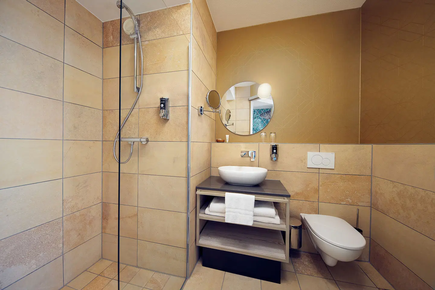 Inntel Hotels Den Haag Marina Beach Badezimmer