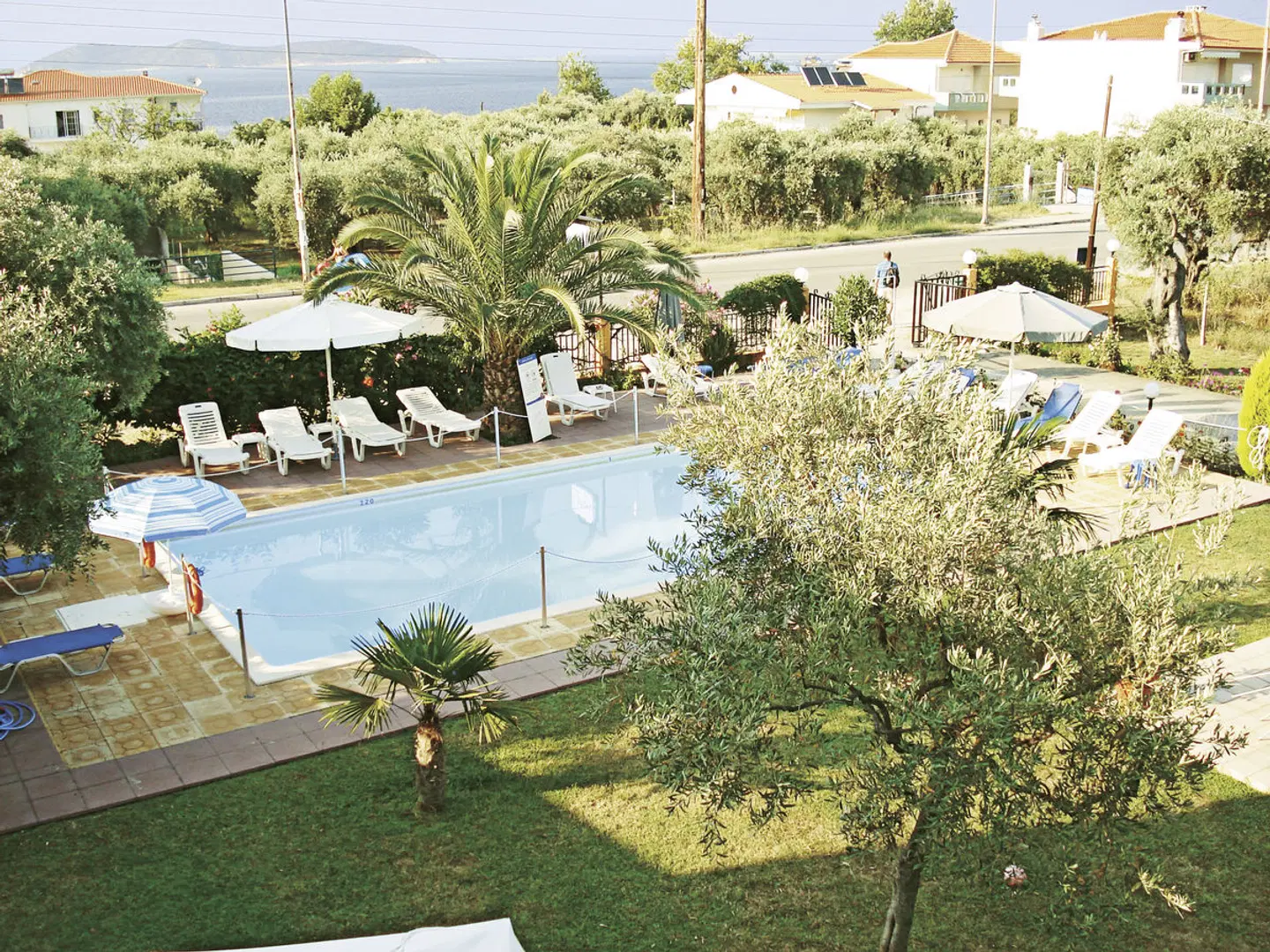 Hotel Chrisa OUTDOOR_POOL