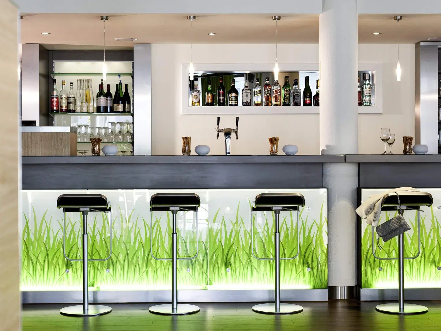 ibis Berlin Dreilinden Bar