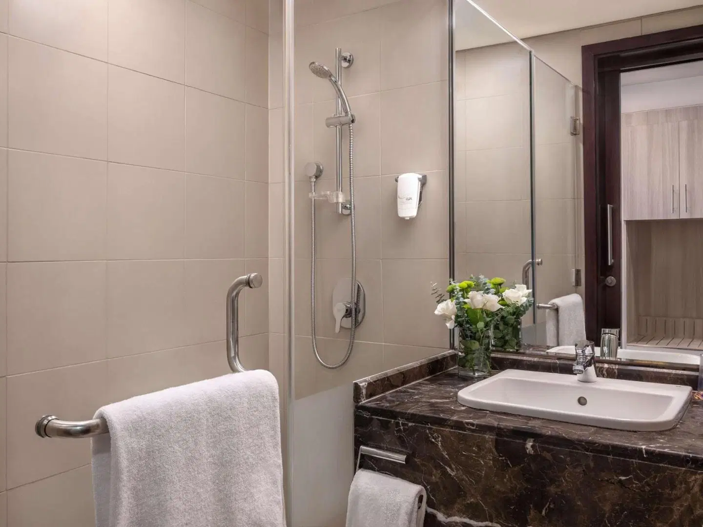 Buono Hotel Badezimmer