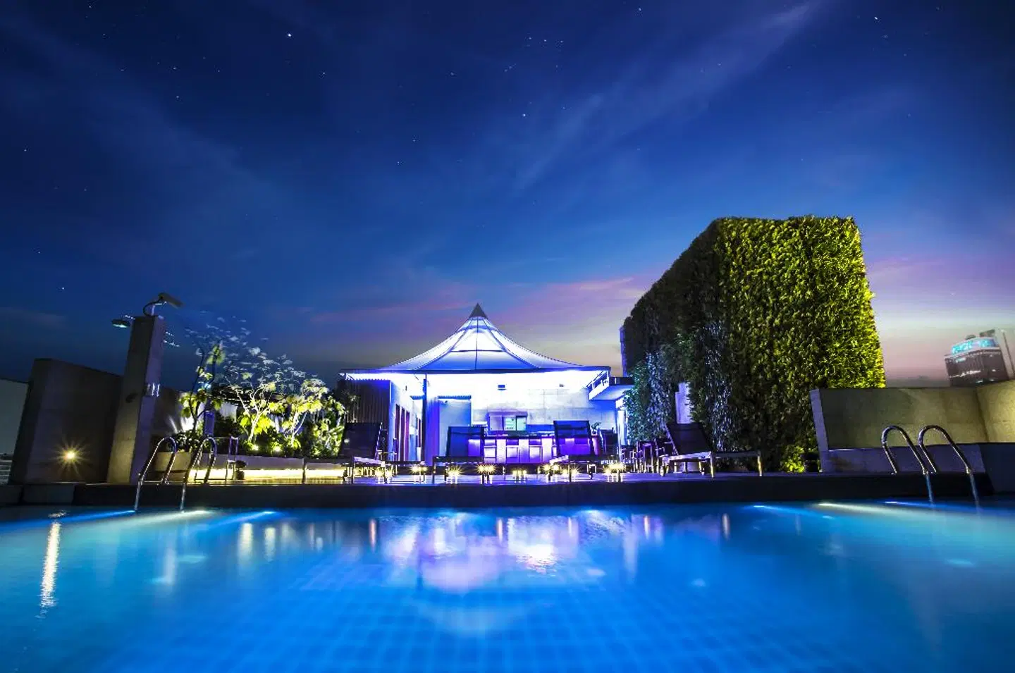 Amara Bangkok Hotel OUTDOOR_POOL