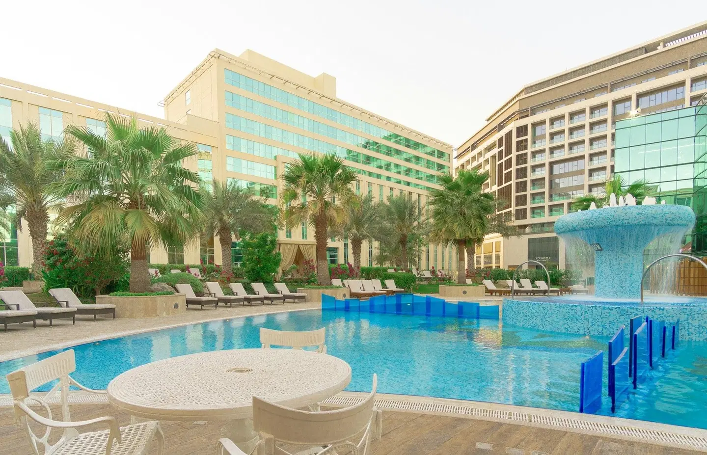 Millennium Airport Hotel Dubai EXTERIOR