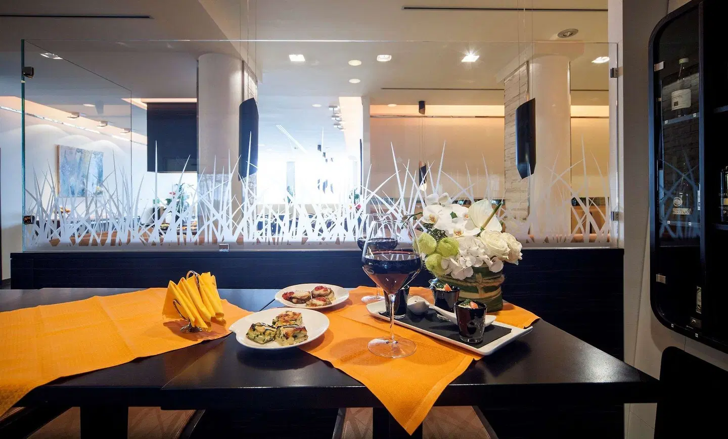 Arli Hotel Business & Wellness Restaurant