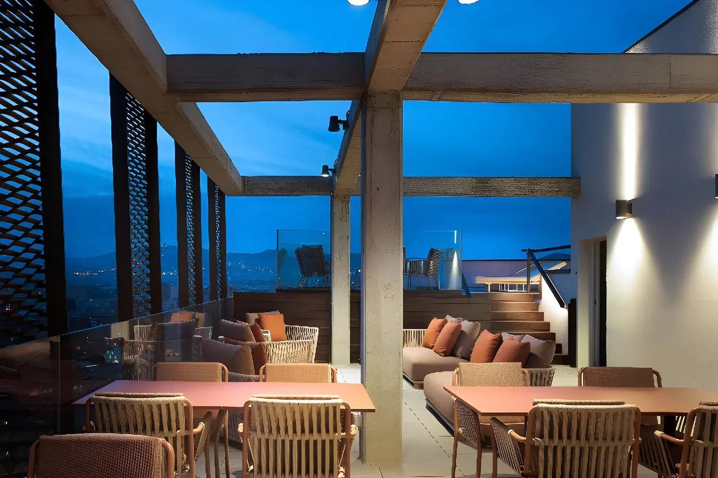 TEMBO Barcelona Terrasse