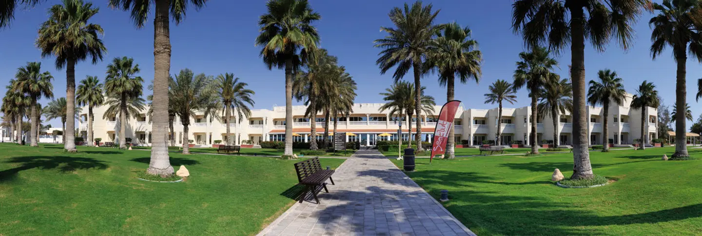 Sealine Beach, A Murwab Resort Garten
