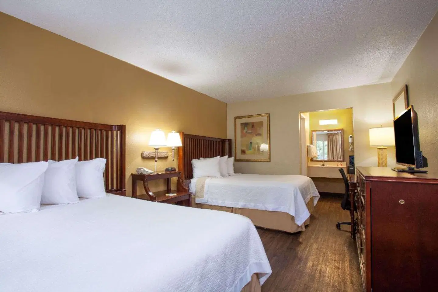 Days Inn by Wyndham Daytona Beach Speedway ROOM_EXAMPLE
