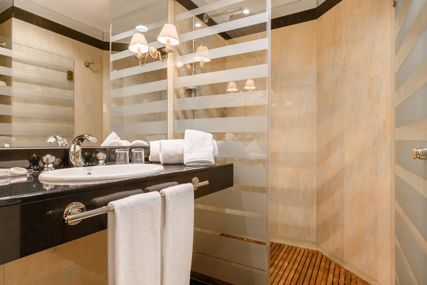Gran Hotel Santiago Badezimmer