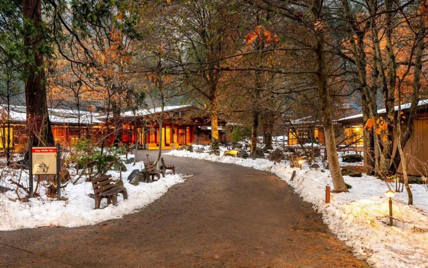 Yosemite Lodge at the Falls LANDSCAPE
