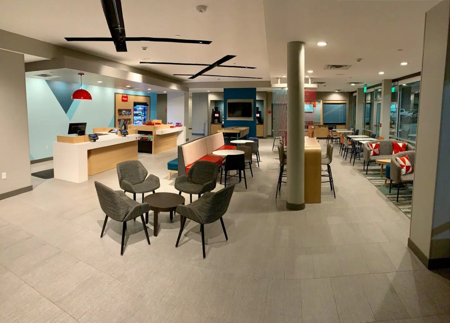 avid hotel Oklahoma City Airport by IHG LOUNGE_LOBBY