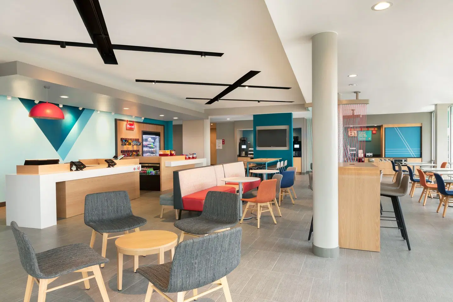 avid hotels - Tulsa South - Medical District by IHG Bar
