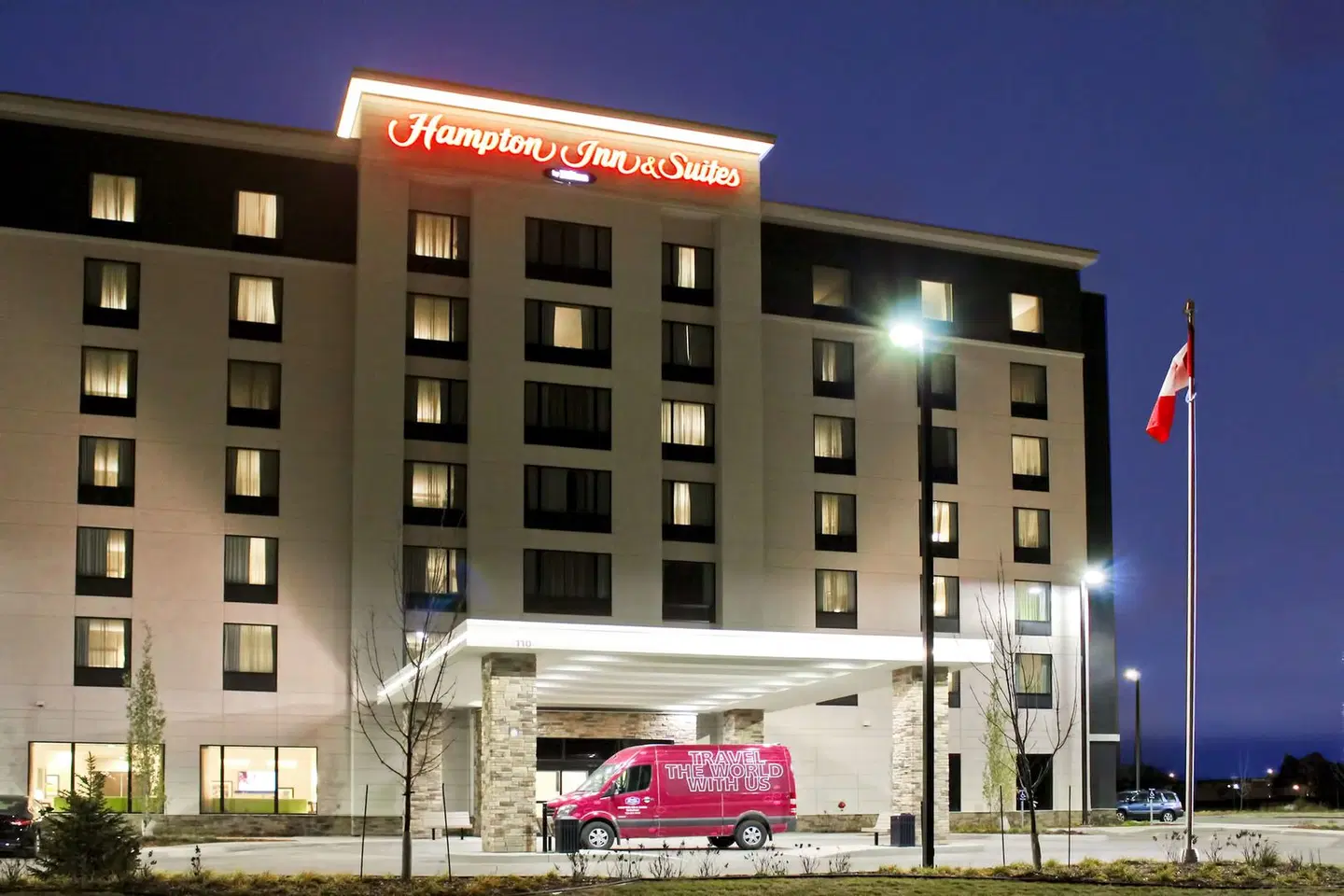Hampton Inn & Suites by Hilton Saskatoon Airport EXTERIOR