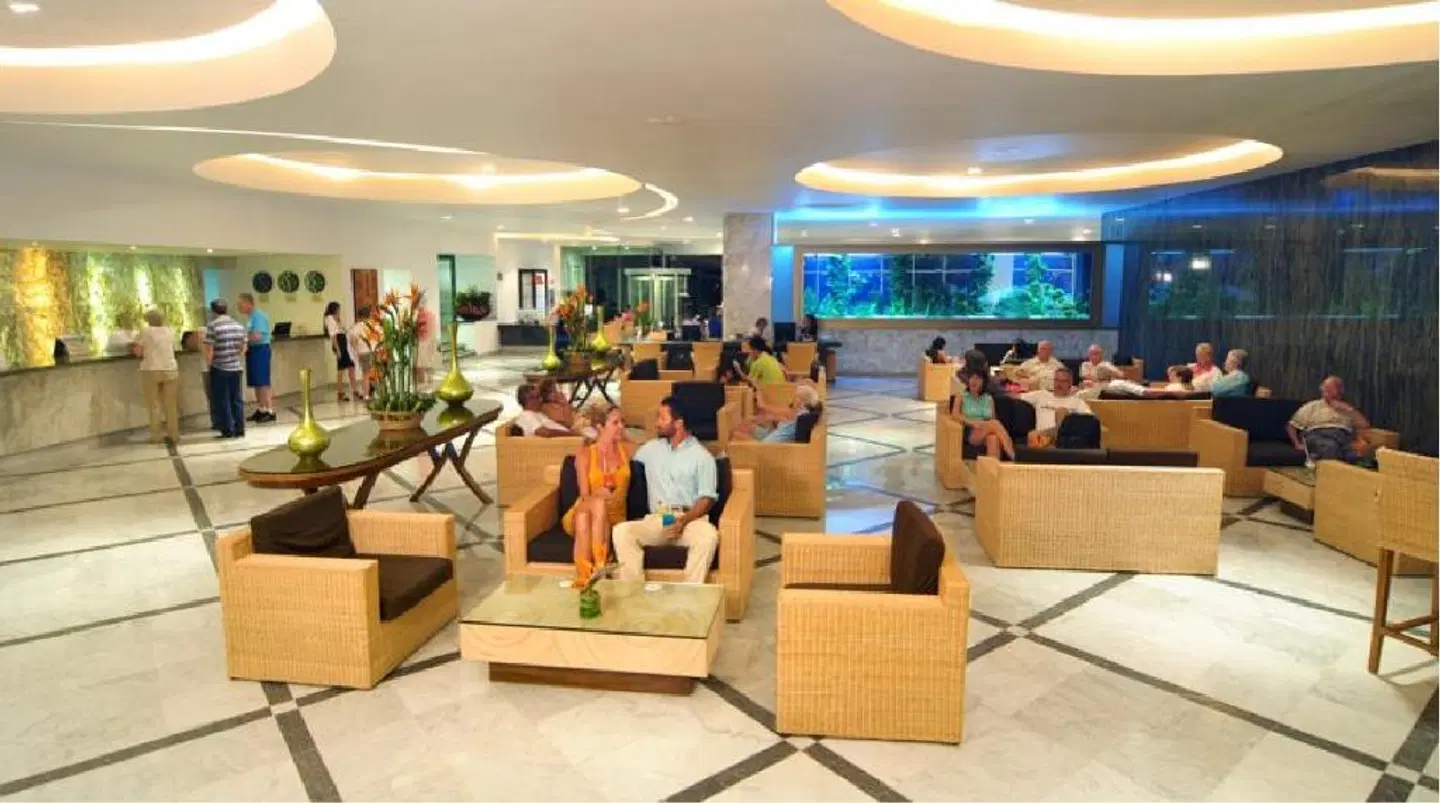 Sunset Royal Beach Resort LOUNGE_LOBBY