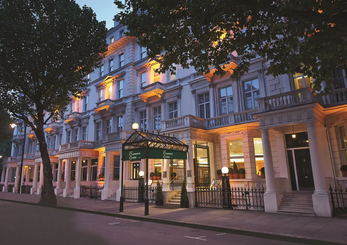 100 Queen's Gate Hotel London, Curio Collection by Hilton EXTERIOR