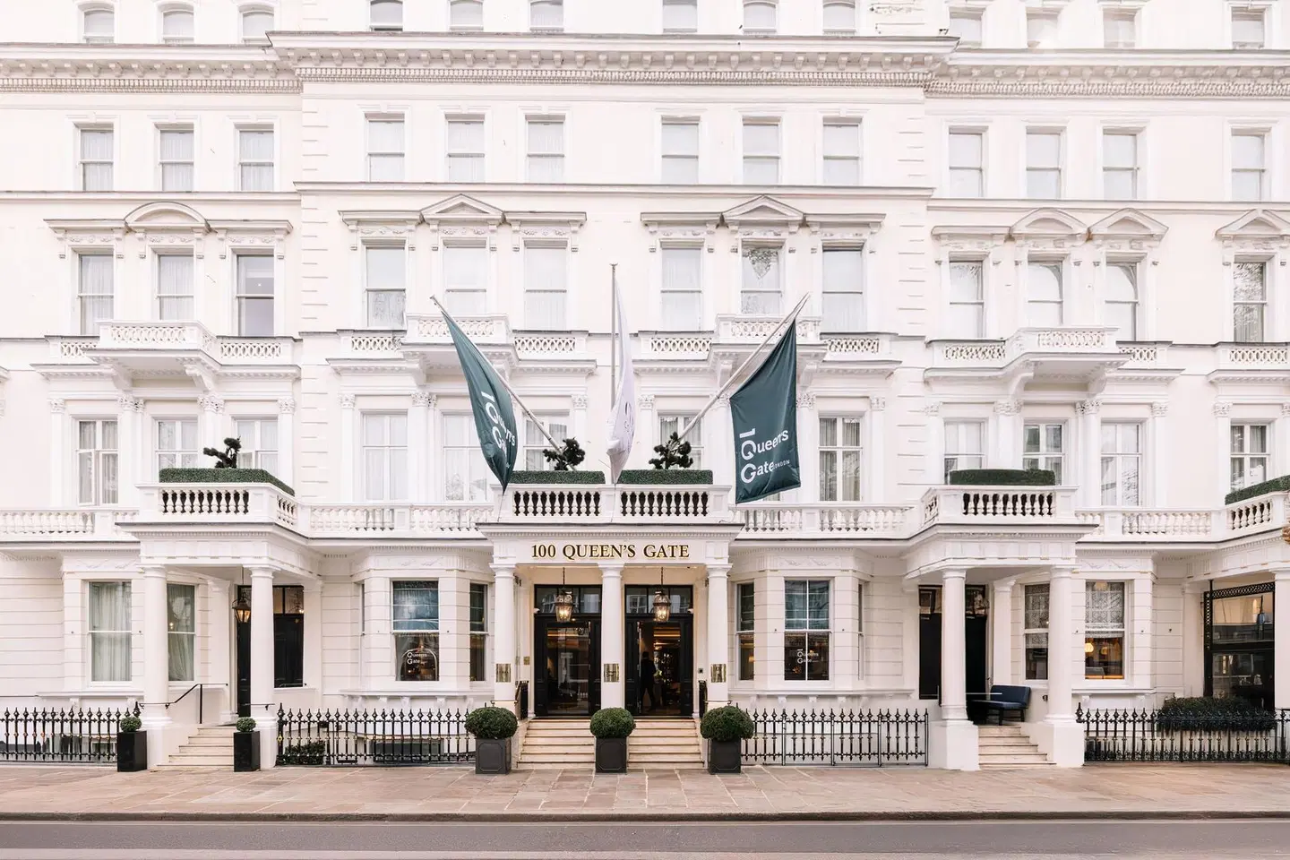 100 Queen's Gate Hotel London, Curio Collection by Hilton EXTERIOR