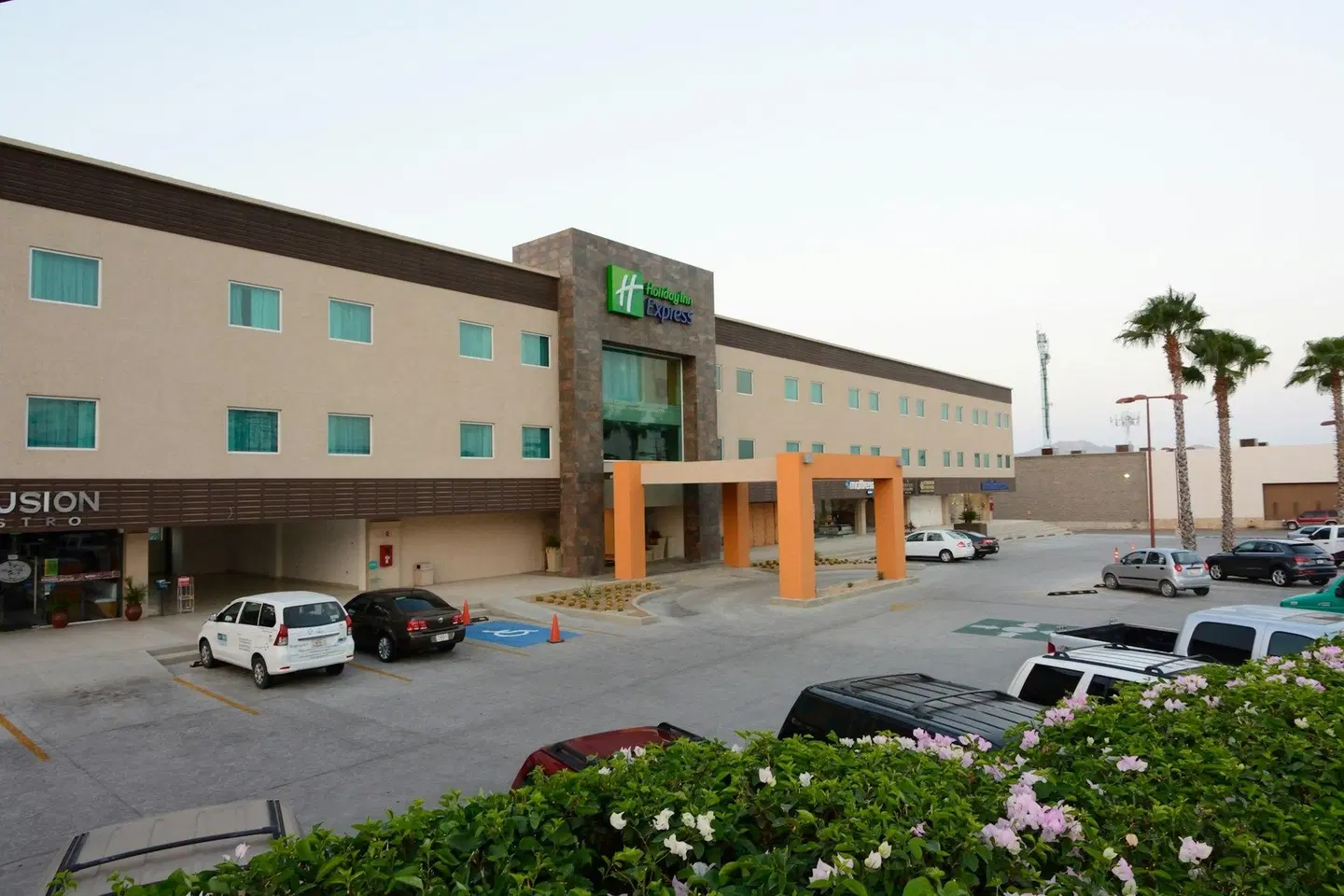 Holiday Inn Express Cabo San Lucas by IHG EXTERIOR