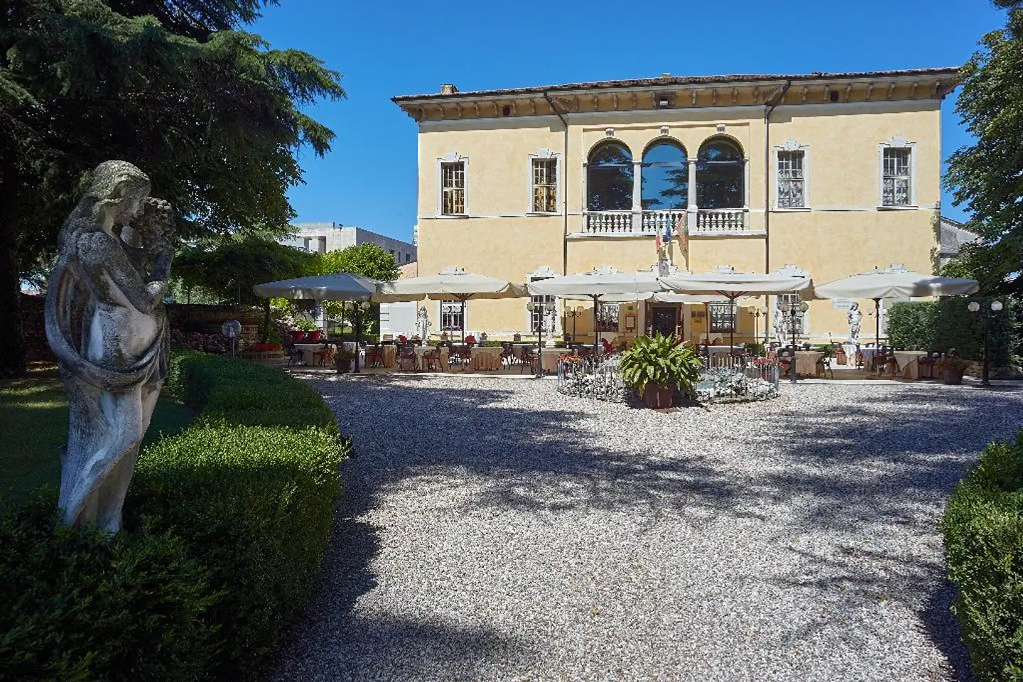 Villa Quaranta Park Wellness Hotel & SPA EXTERIOR