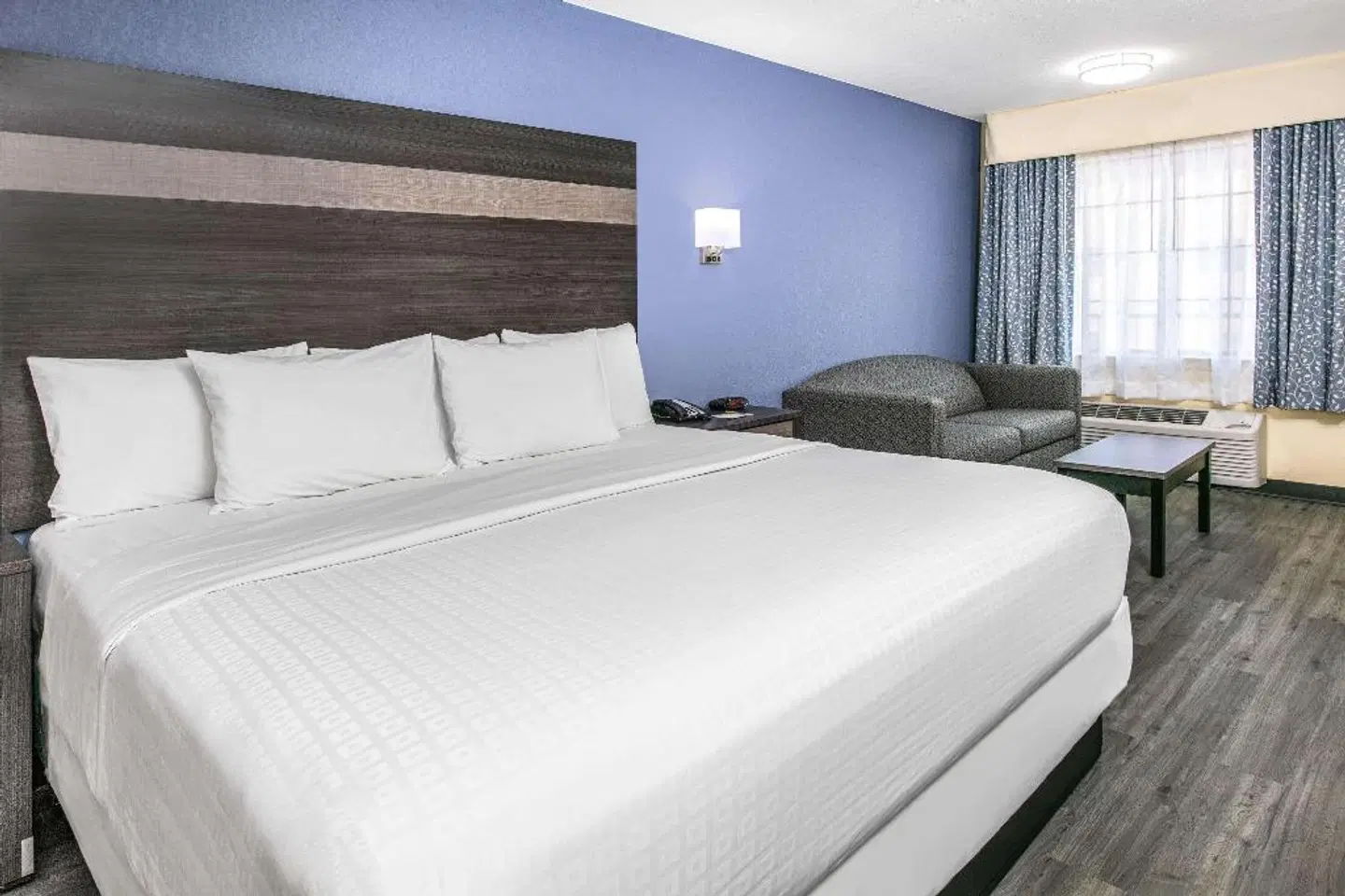 Days Inn by Wyndham Waco ROOM_EXAMPLE