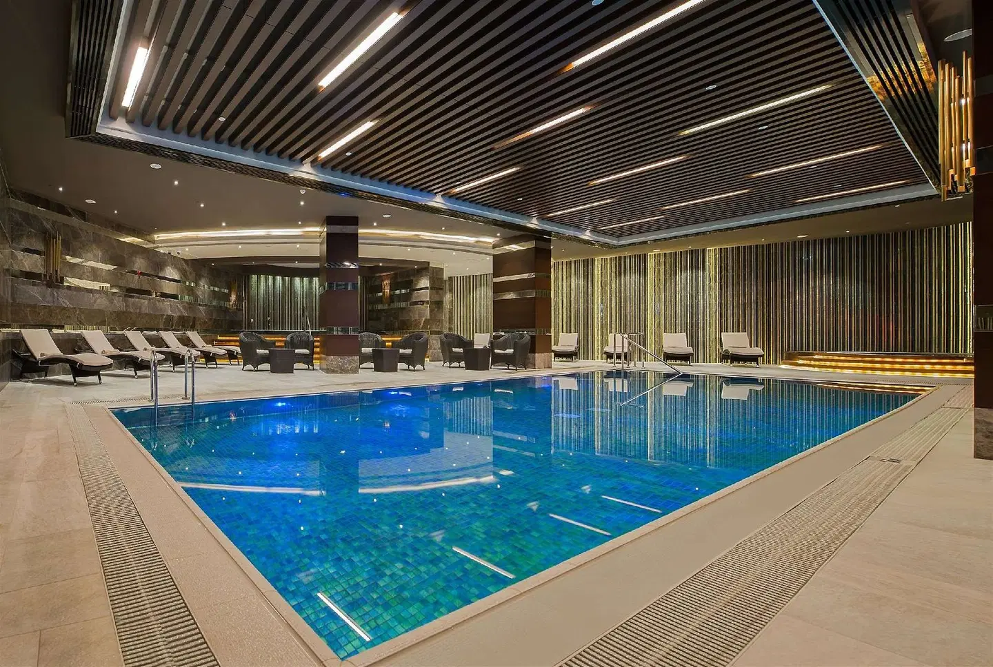 Hilton Istanbul Kozyatagi Hallenbad