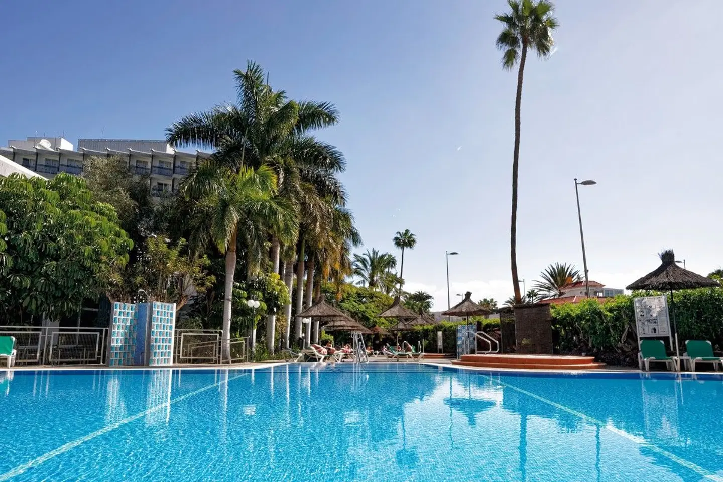 Relaxia Beverly Park OUTDOOR_POOL