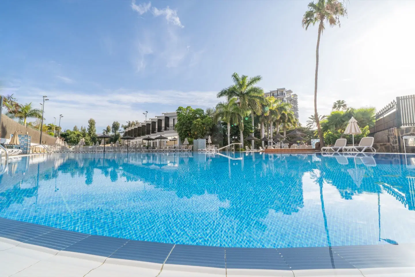 Relaxia Beverly Park OUTDOOR_POOL