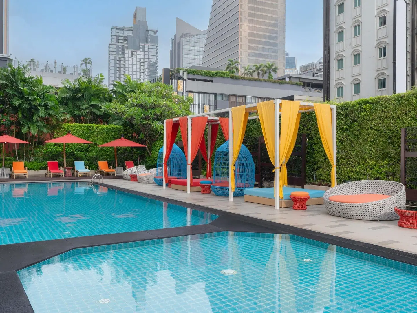 Mercure Bangkok Sukhumvit 11 OUTDOOR_POOL