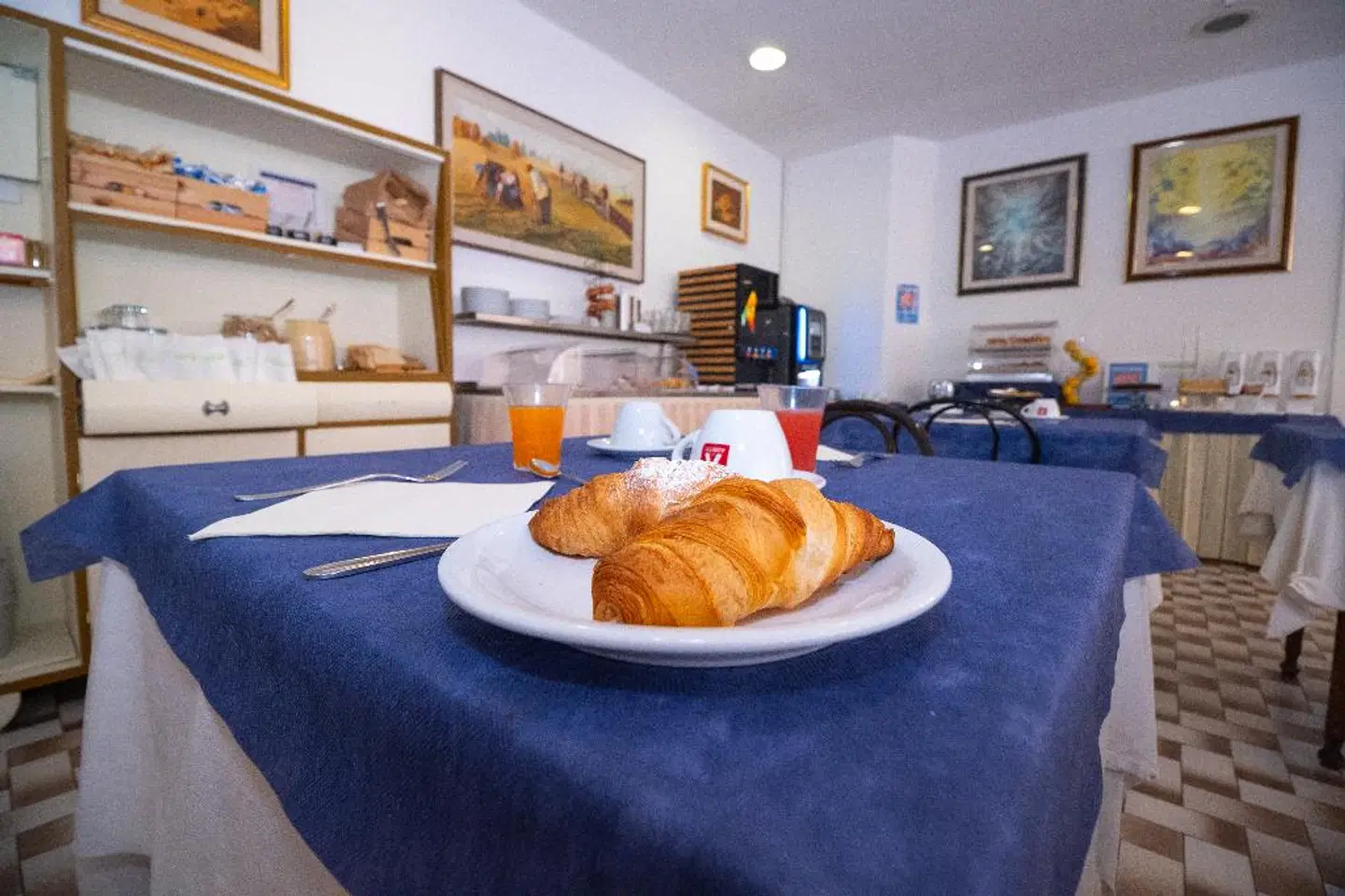 Ausonia ROOM_EXAMPLE