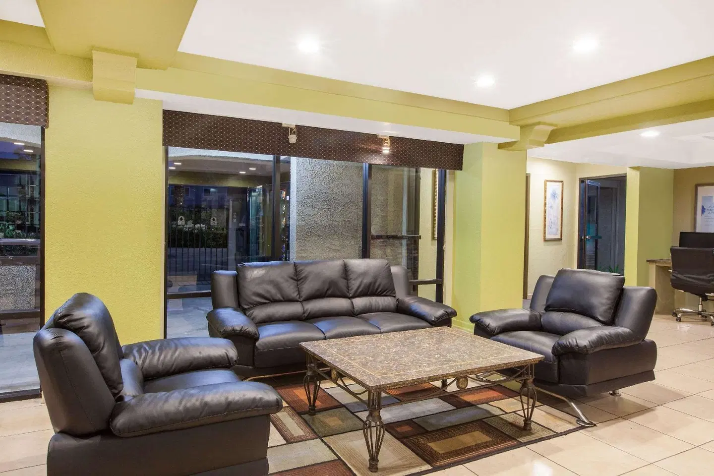 Days Inn by Wyndham San Jose Airport LOUNGE_LOBBY