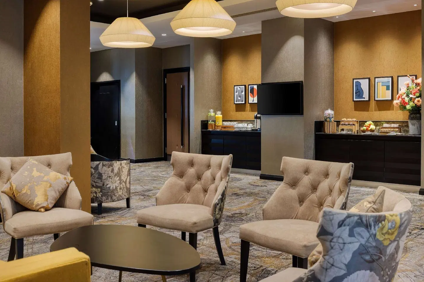 DoubleTree by Hilton Hotel Woking LOUNGE_LOBBY