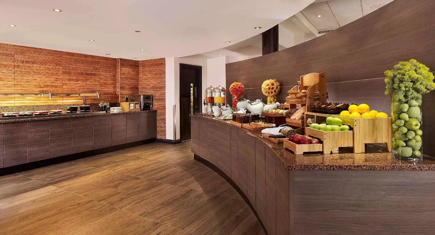 DoubleTree by Hilton Hotel Woking LOUNGE_LOBBY
