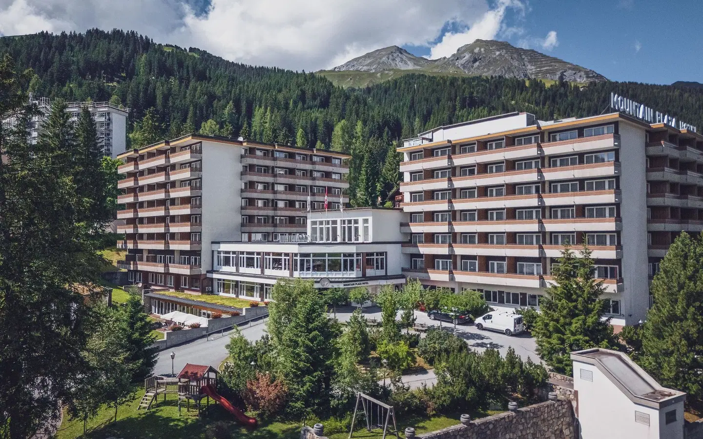 Mountain Plaza Hotel EXTERIOR