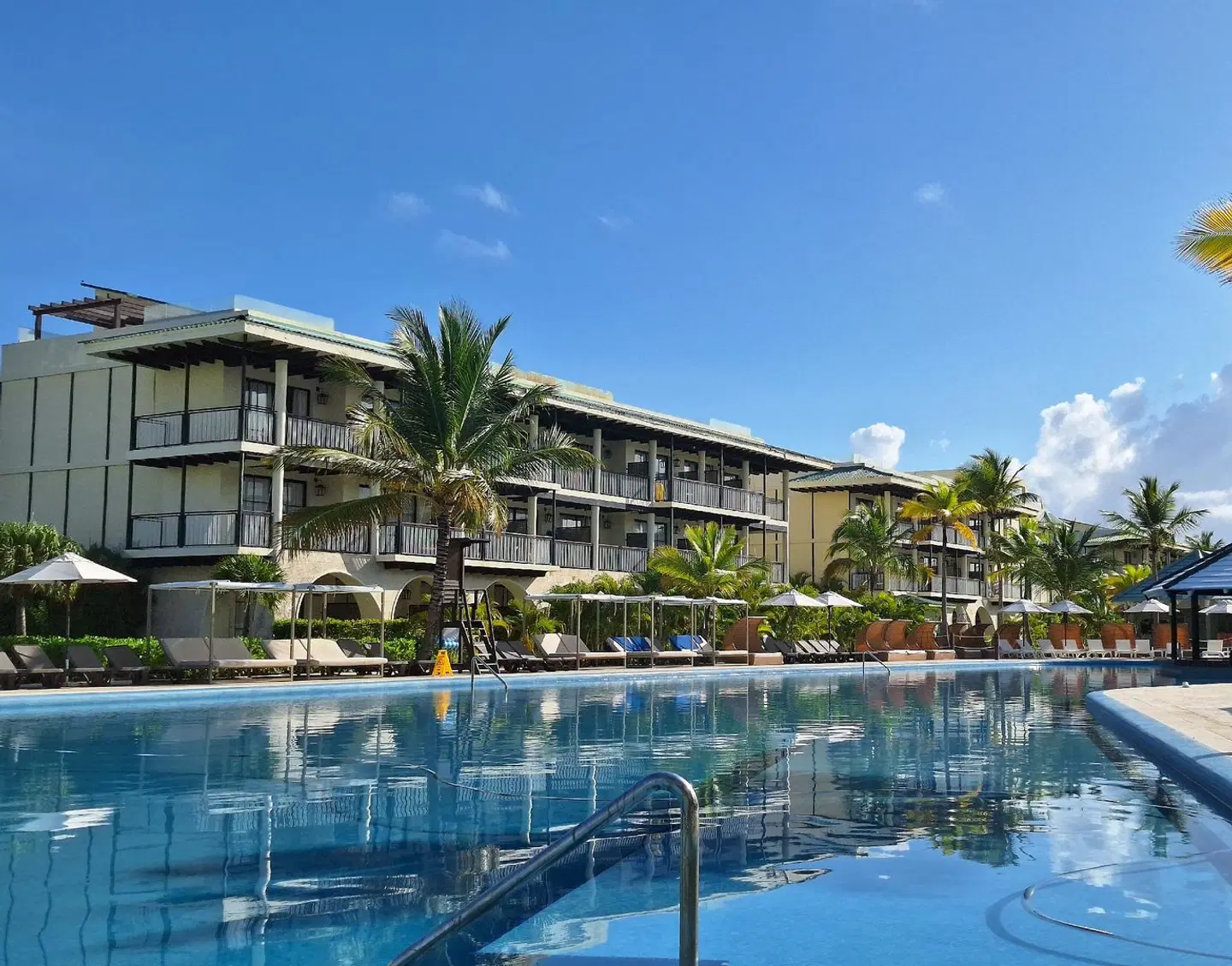 Ocean El Faro - El Beso Adults Only OUTDOOR_POOL