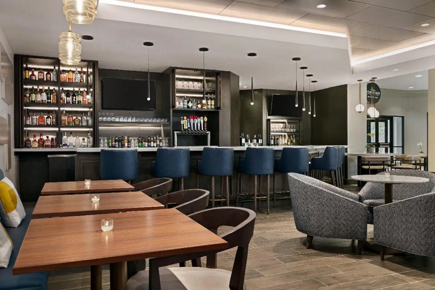 Crowne Plaza Hotel Philadelphia - King of Prussia by IHG Bar