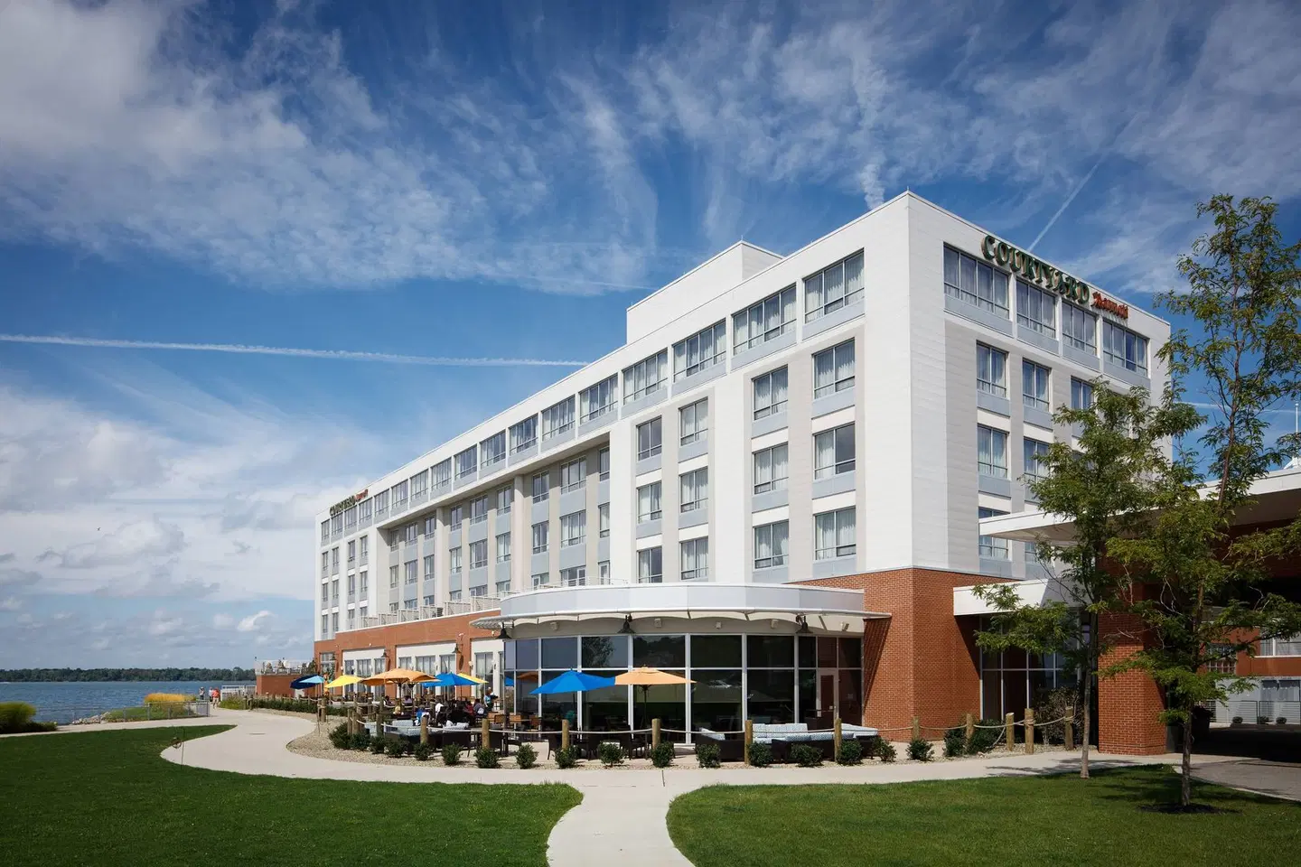 Courtyard by Marriott Erie Bayfront EXTERIOR