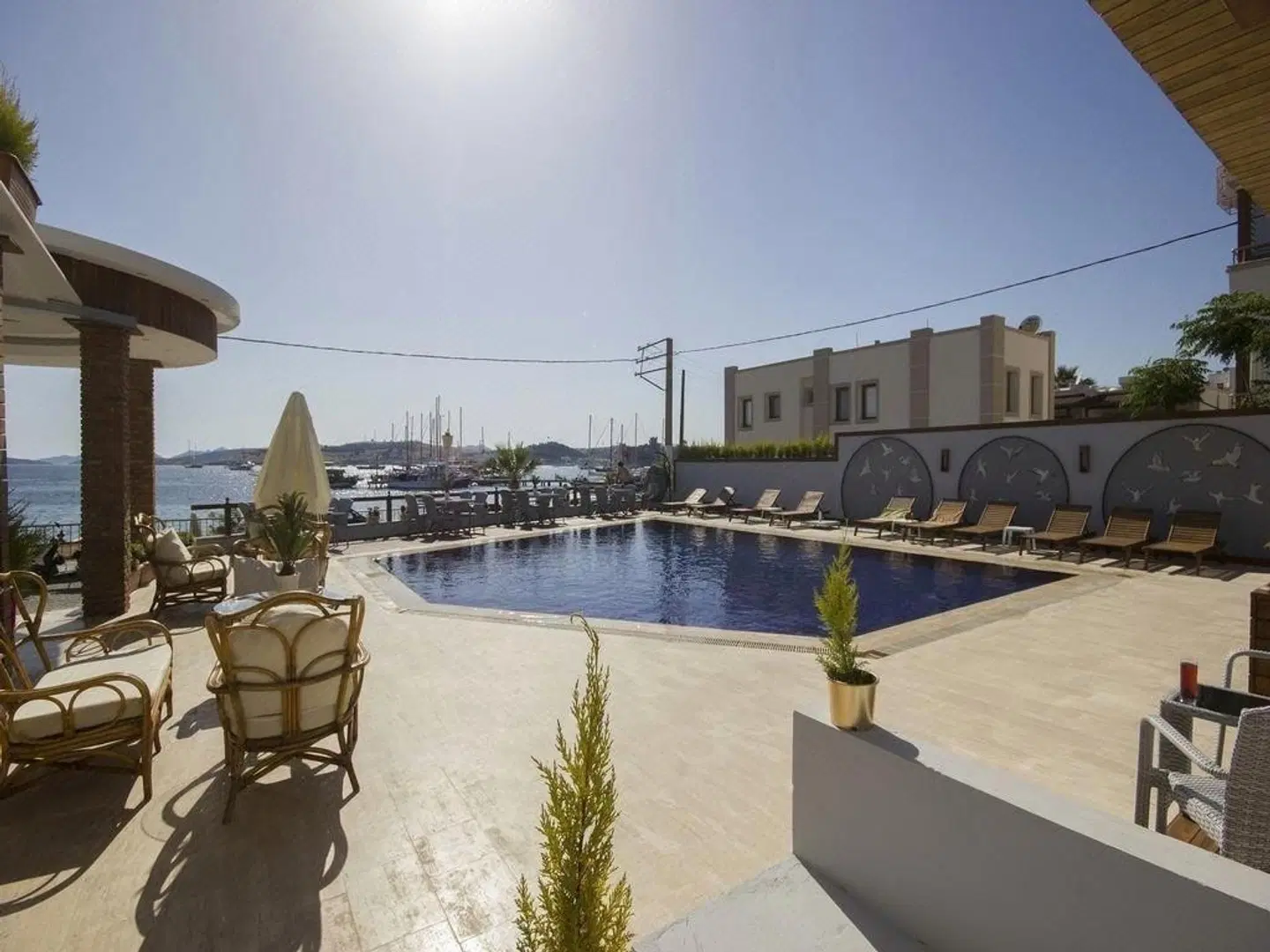 Akkan Beach Hotel OUTDOOR_POOL