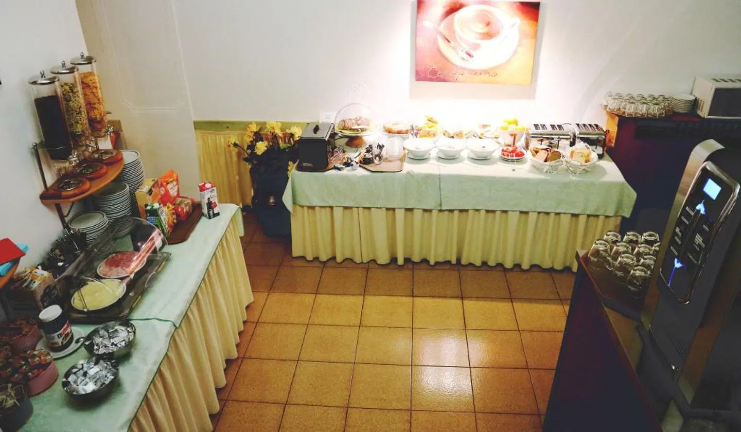 Modena Restaurant