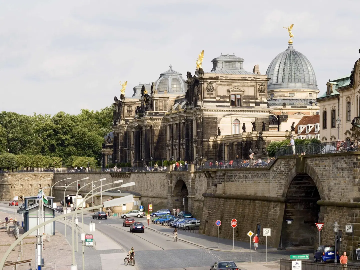 ibis Styles Dresden Neustadt EXTERIOR