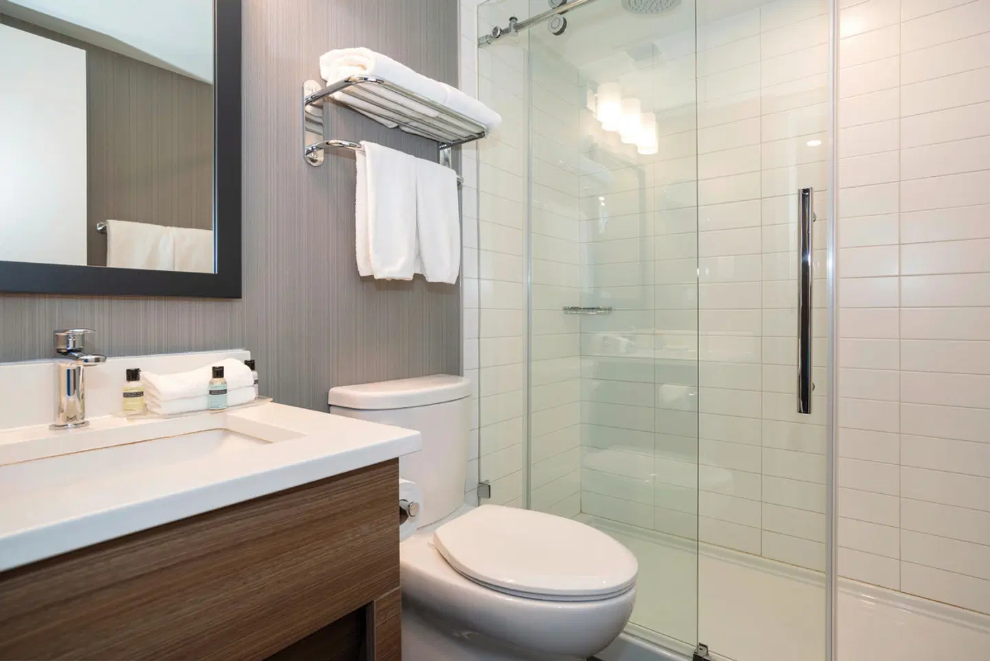 Sandman Signature Calgary Downtown Hotel Badezimmer