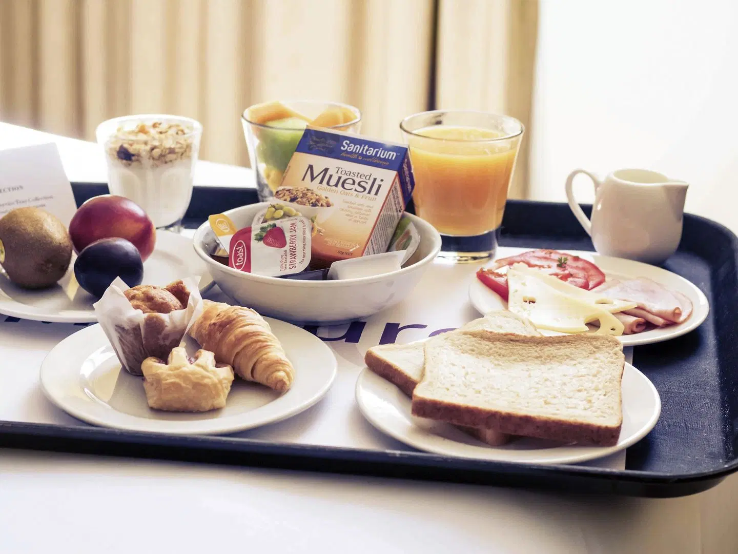 Mercure Wellington Central City - Hotel & Apartments Restaurant