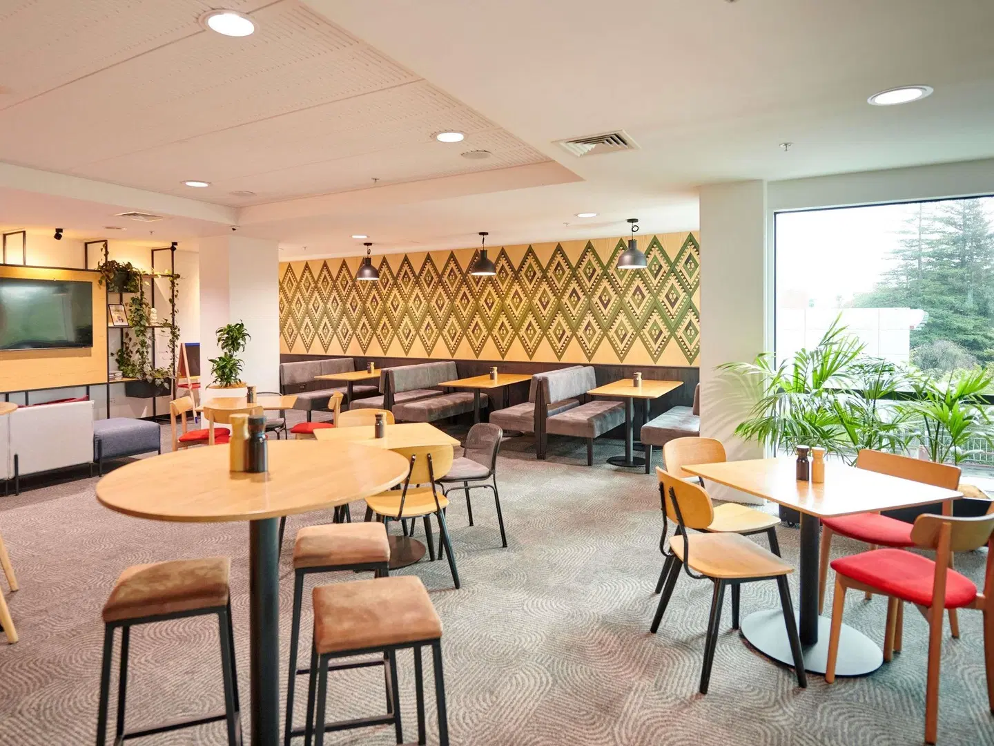 ibis Hamilton Tainui Bar