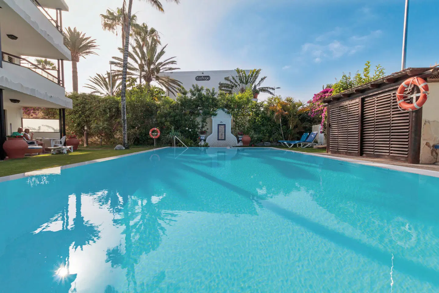 Nogal OUTDOOR_POOL