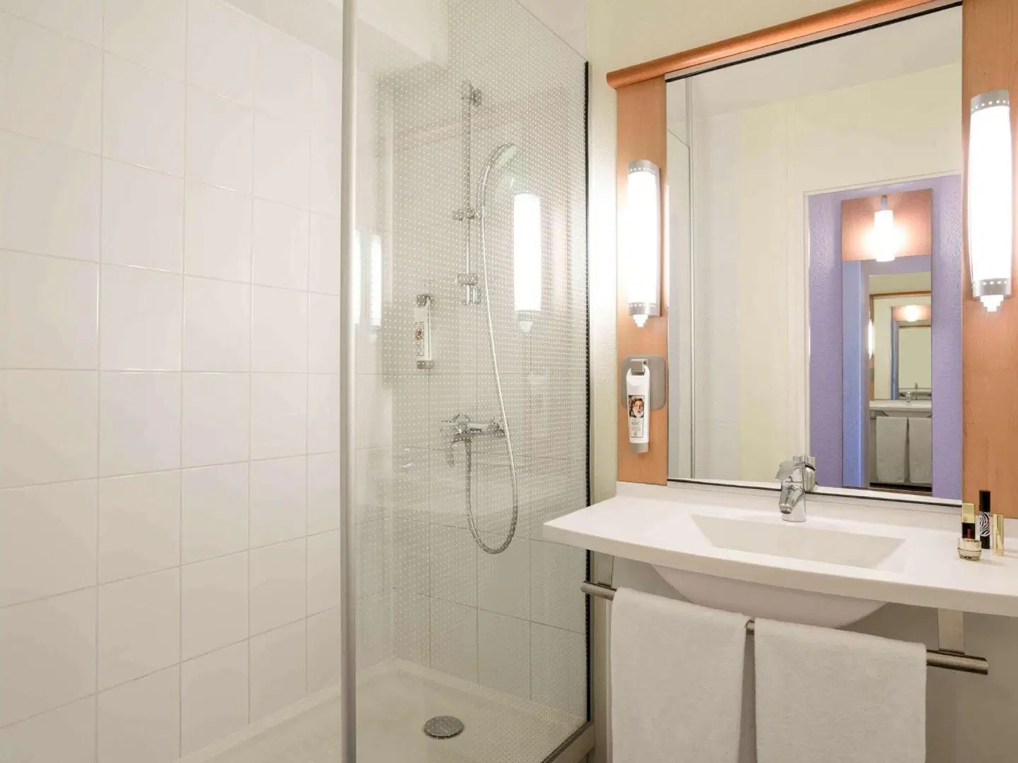 Le Chat Noir Badezimmer