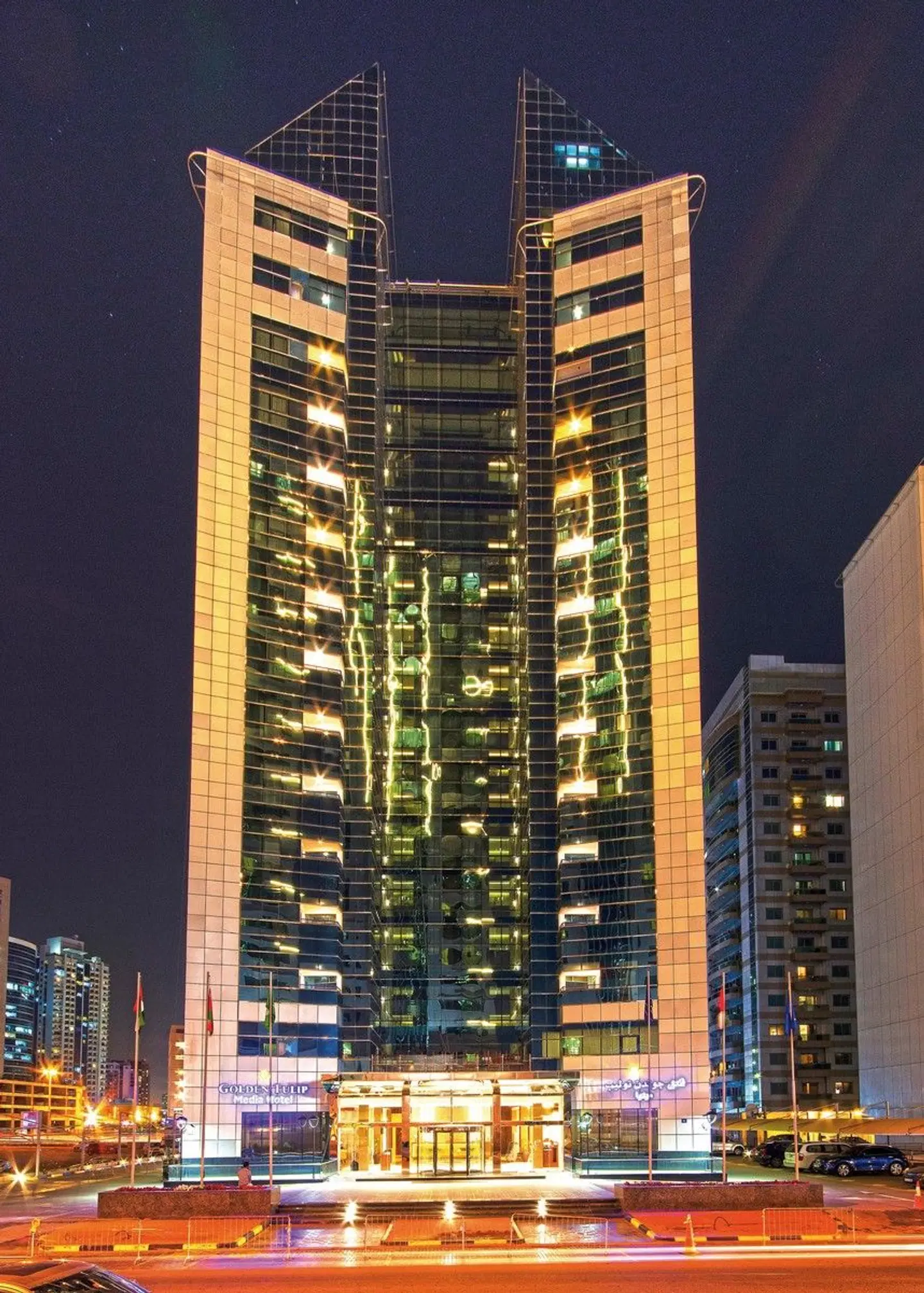 Golden Tulip Media Hotel EXTERIOR