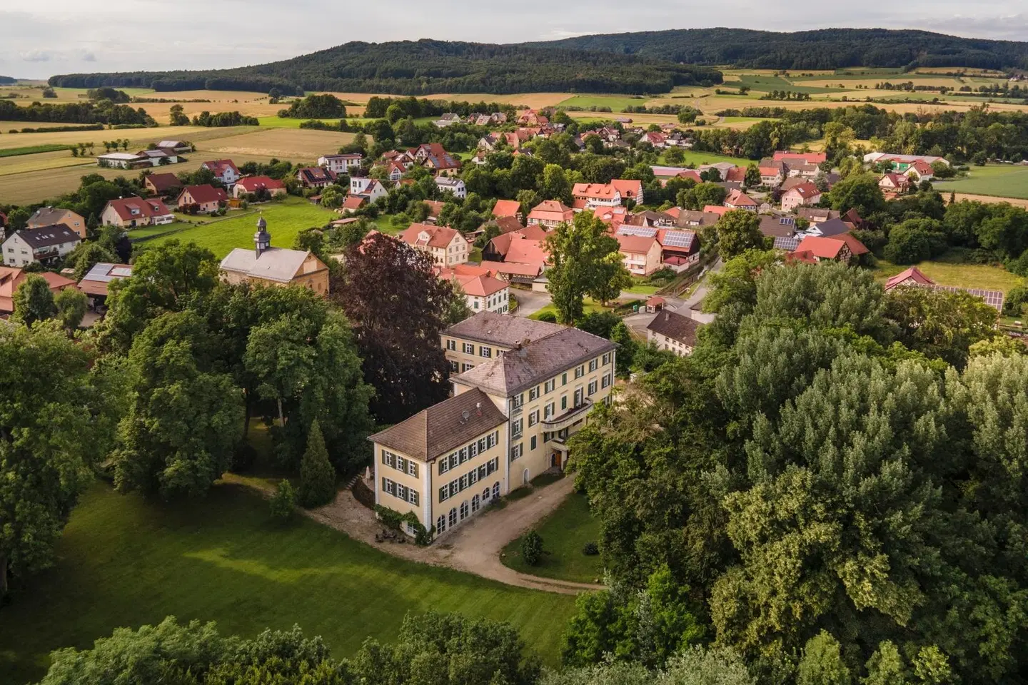 Schloß Burgellern EXTERIOR