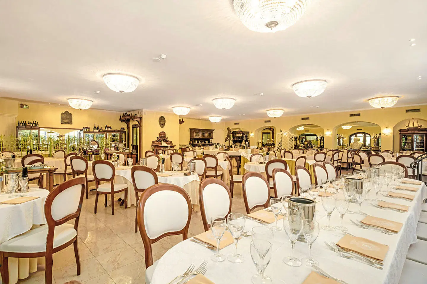 Due Mari Restaurant