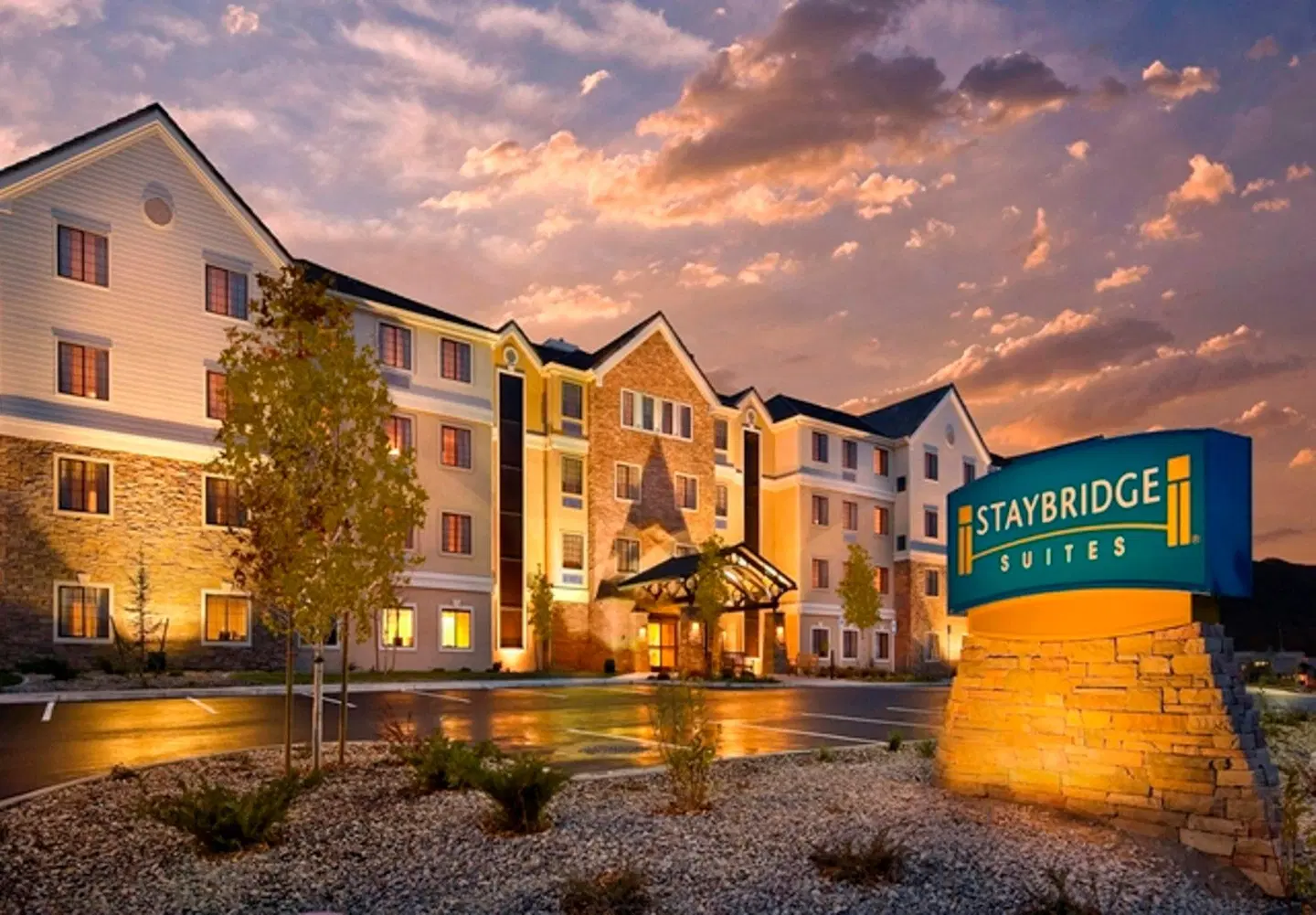 Staybridge Suites Rochester by IHG EXTERIOR