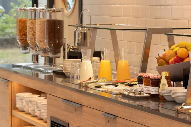 Holiday Inn Express Brussels - Airport by IHG Restaurant