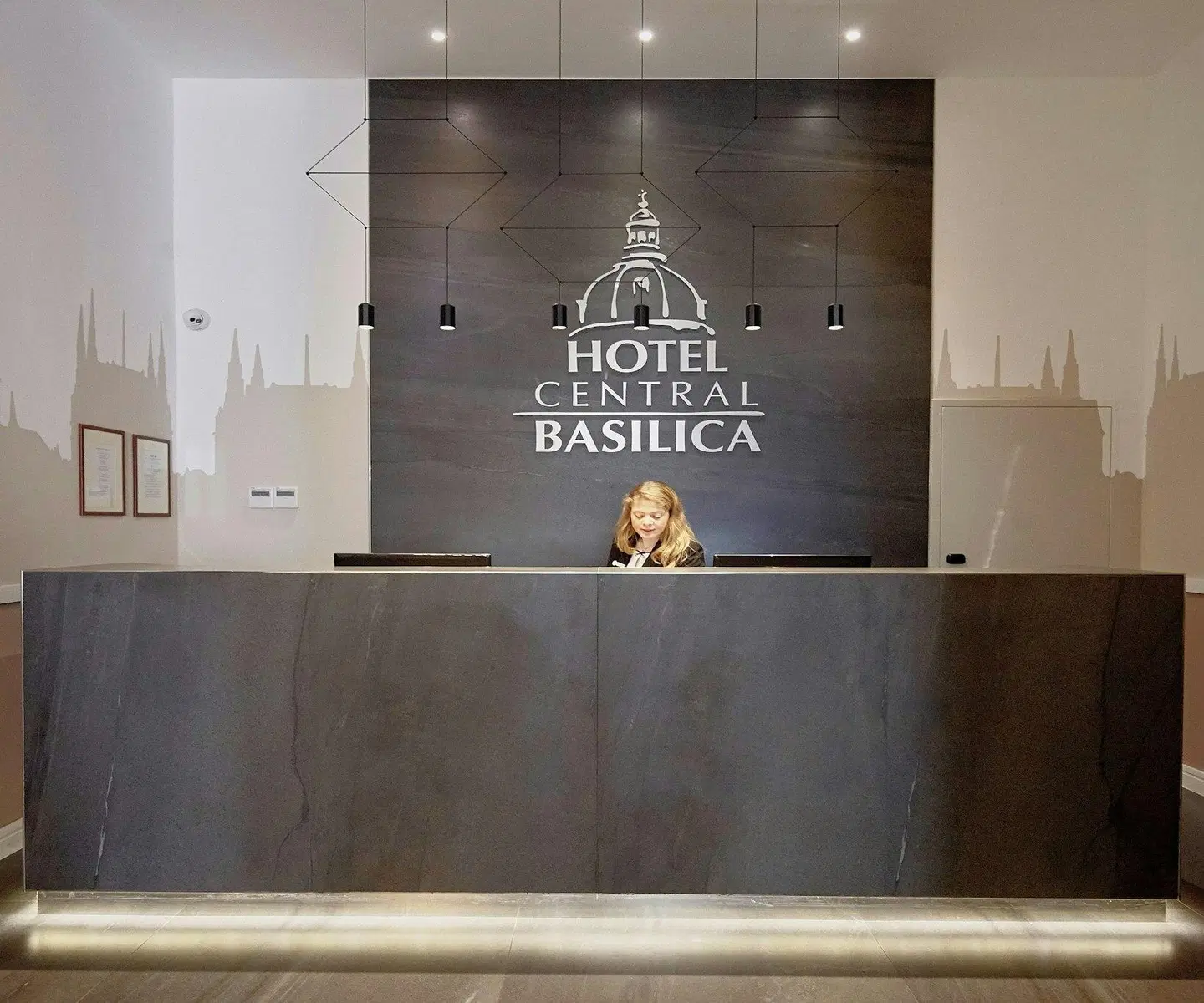 Central Basilica LOUNGE_LOBBY