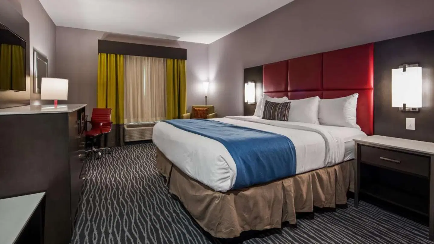 Best Western Plus Airport Inn ROOM_EXAMPLE